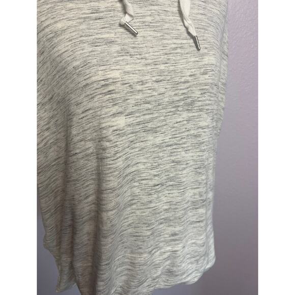 Tahari Oversized Hoodie Short Sleeved Womens - Picture 5 of 8